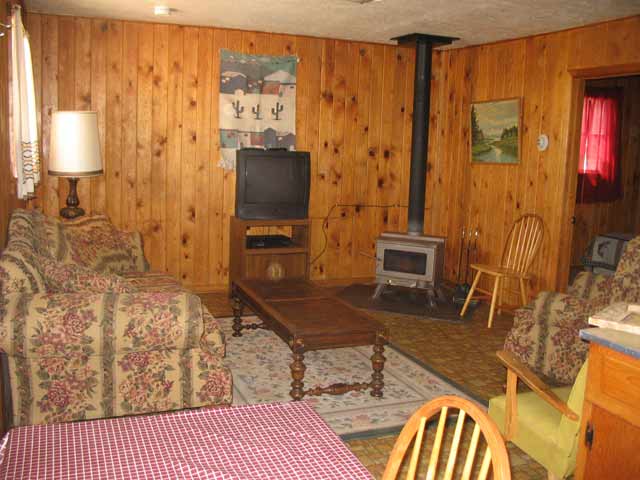 2_bedroom_cabin_interior